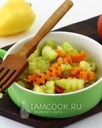 Тушеные кабачки с морковью и луком