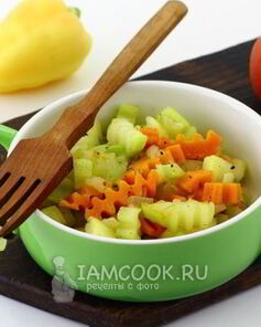 Тушеные кабачки с морковью и луком