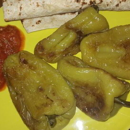 Рецепт жареные перцы с томатным соусом basilico