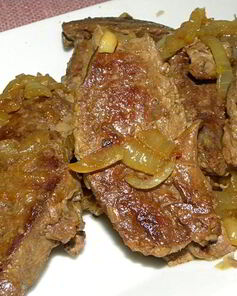 Говяжья печень с луком