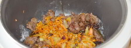 говяжья печень тушеная в соусе в мультиварке. Шаг 9