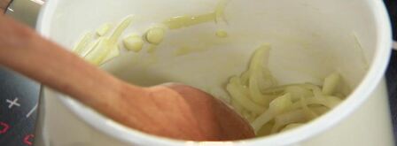 говяжья печенка с томленым луком. Шаг 2