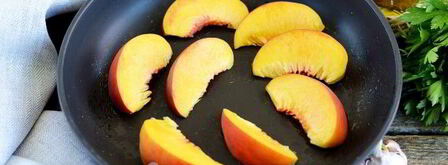 индюшиная печень с персиками. Шаг 6