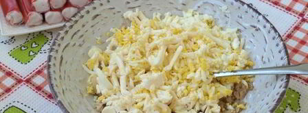 крабовые палочки, фаршированные печенью трески. Шаг 4