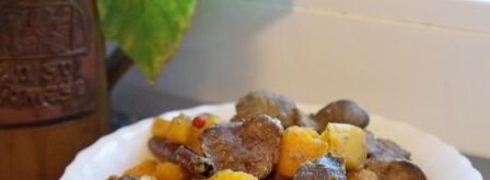 куриная печень с тыквой и яблоками. Шаг 8