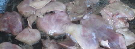 куриная печень с яблоками и майораном. Шаг 3