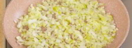 куриная печень, жаренная с грибами и гречкой. Шаг 4