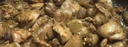 куриные сердечки и печень, тушеные в сметане. Шаг 6