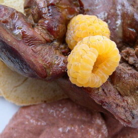 Рецепт печень-гриль с инжирно-малиновым соусом