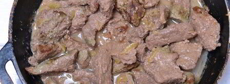 печень тушеная в молоке. Шаг 10