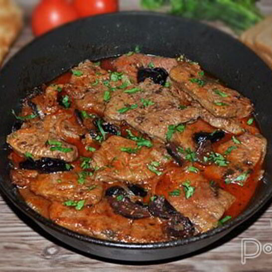 Рецепт печень в томатном соусе с черносливом