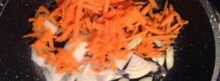 пельмени в горшочке в духовке. Шаг 3