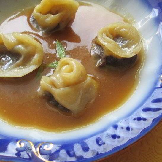 Рецепт шоколадные пельмени в соусе из манго