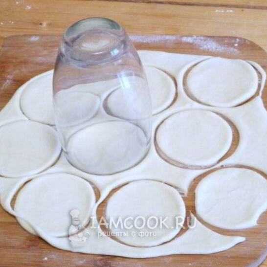 Рецепт тесто для пельменей на молоке и сметане