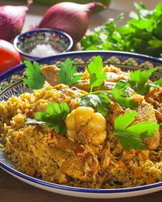 Плов из бурого риса с курицей