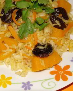 Плов с тыквой, черносливом и изюмом