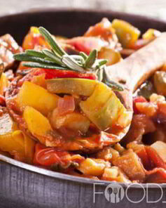 Овощное рагу с баклажанами, картошкой и мясом