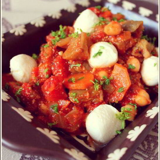 Рецепт овощное рагу с нутом и моцареллой