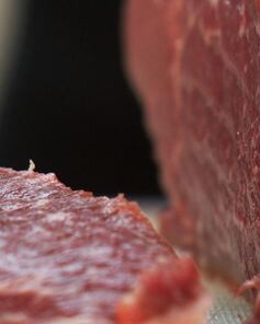 Рагу из говядины и красной фасоли в томатном соусе