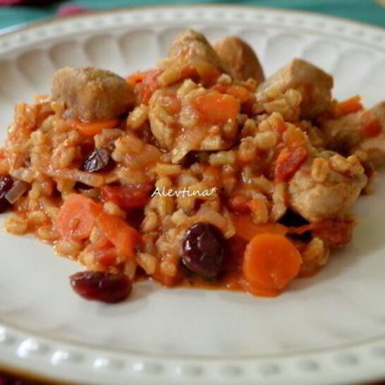 Рецепт свиное рагу с перловкой и клюквой