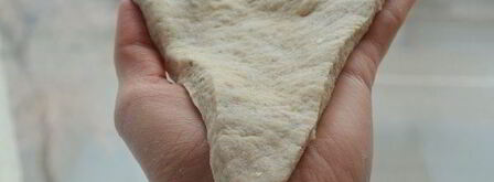 цельнозерновые сметанные треугольники с аппетитным рагу из индейки. Шаг 10