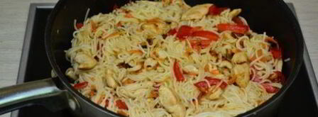 рисовая лапша с куриным филе и овощами. Шаг 9