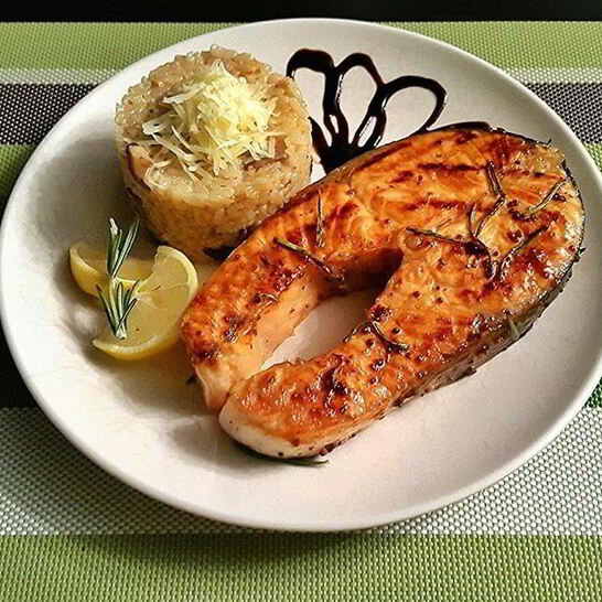 Рецепт стейки из семги и ризотто с лесными грибами и пармезаном