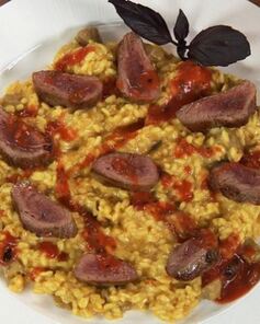 Утиное филе с банановым ризотто