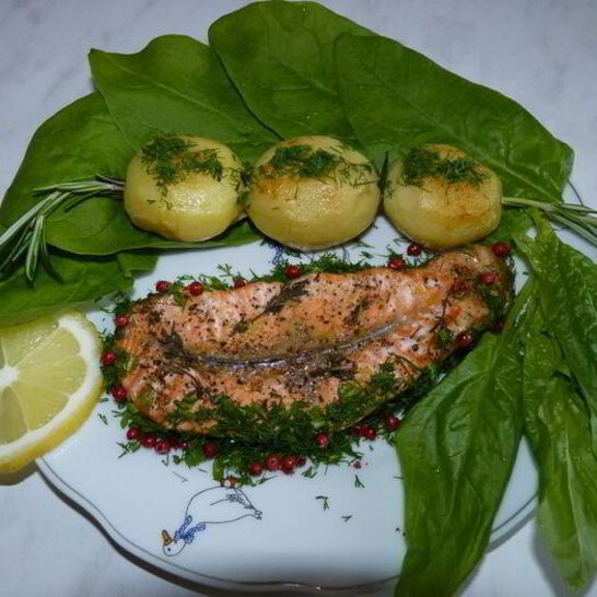 Рецепт форель с картофелем на розмариновой веточке