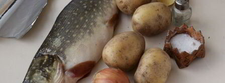 щука с картофелем в фольге в духовке. Шаг 3