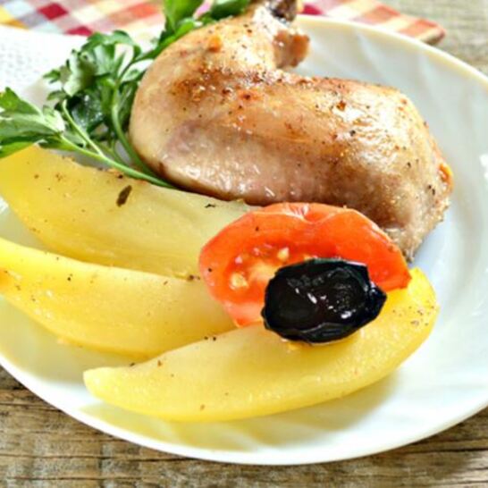 Рецепт цесарка в духовке с картофелем и черносливом