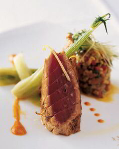 Тунец с перцем и апельсиновой водой