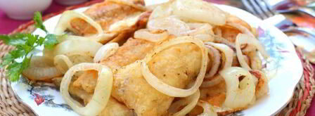 жареный судак с луком. Шаг 5