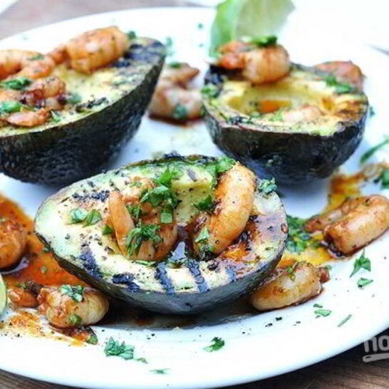 Рецепт жареные креветки в авокадо