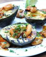 Жареные креветки в авокадо