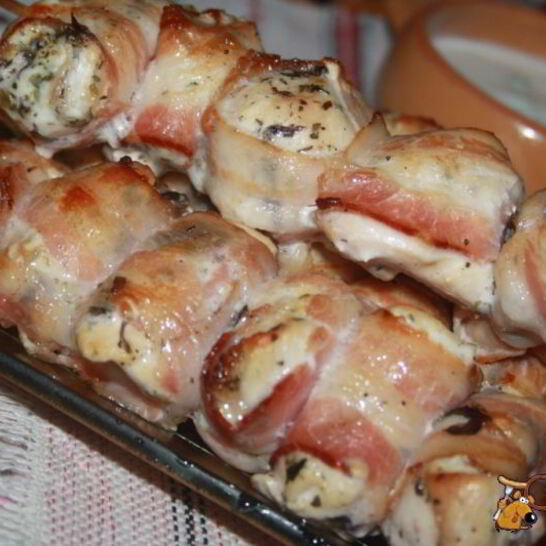Рецепт куриные шашлыки в беконе