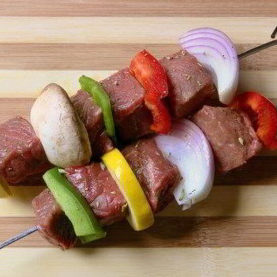 Рецепт маринованные говяжьи шашлыки с овощами и грибами