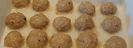 шашлычки из фрикаделек с виноградом и помидорами. Шаг 3