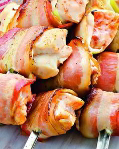 Шашлычки из курицы с луком-пореем
