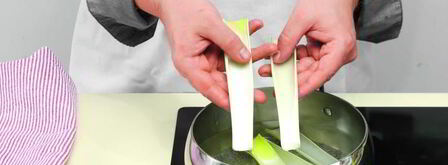 шашлычки из курицы с луком-пореем. Шаг 2