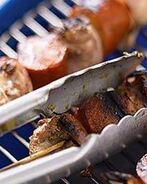 Шашлык из курицы с гороховым салатом