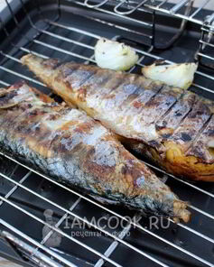 Шашлык из скумбрии на решетке