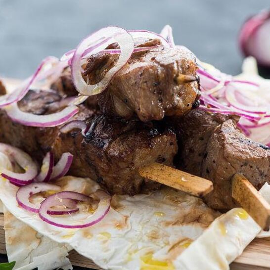 Рецепт шашлык из свиной шейки в яблочно-горчичном маринаде