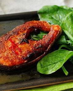 Острый стейк семги в соусе