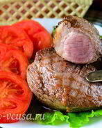 Стейк из говядины на сковороде