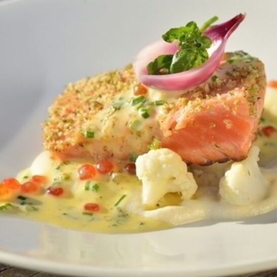 Рецепт стейк из семги на овощах