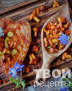 Стейк из свинины на сковороде