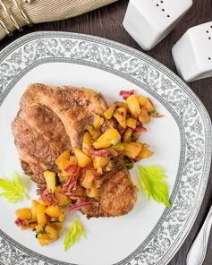 Стейк из свинины с яблочным чатни