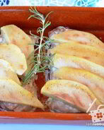 Стейк из тунца с грушей