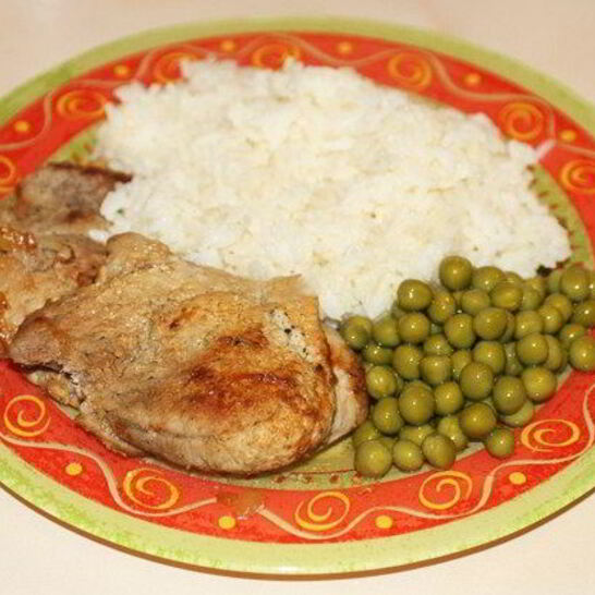 Рецепт стейки из свинины с луком на сковороде